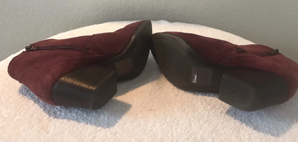 Botines Aldo para mujer talla 6,5 M borgoña gamuza occidental elegantes elegantes botines al tobillo Foto 4 de 4