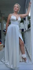 Jovani Wedding Dress In Ivory Size 6 Brand New Elegant Deep V
