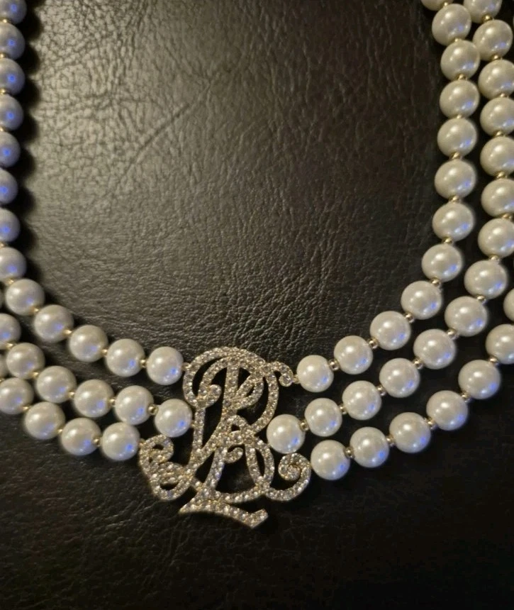 COLLAR COLLAR RALPH LAUREN TONO DORADO IMITACIÓN PERLA 3 HILOS LOGO NUEVO CON ETIQUETAS Foto 2 de 4