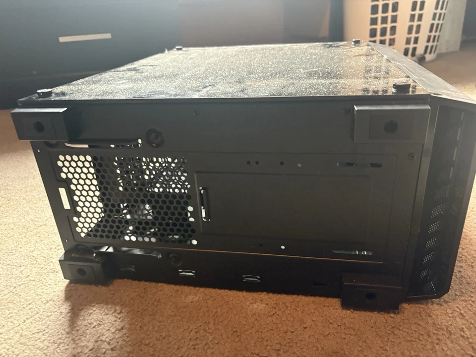 Corsair Carbide Series 175r RGB Tempered Glass Mid-Tower ATX Gaming Case Black - Image 3 of 4
