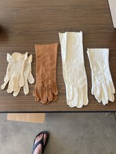 Vintage Women  s Driving Gloves.