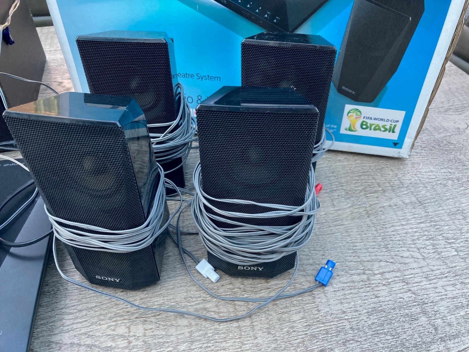 Sony Bluray Disc / DVD Home Theatre System BDVE3100 with box and