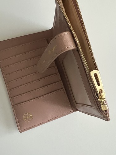 Passport Holder And Credit Card Holder Wallet RFID Blocking And AirTag Holder - Picture 6 of 11