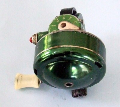 johnson century model 100A スピンキャスト VINTAGE JOHNSON CENTURY MODEL 100-A FISHING REEL MADE IN IN