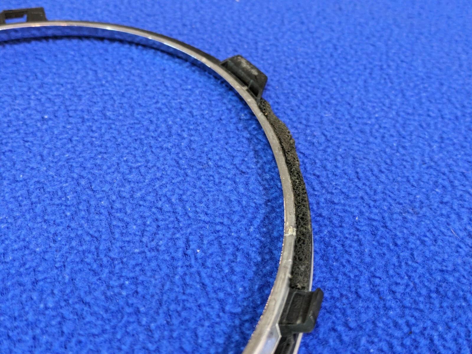 2006-2012 BENTLEY CONTINENTAL FRONT RIGHT passenger outside HEADLIGHT TRIM ring