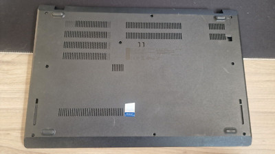 Lenovo Thinkpad L590 Laptop Bottom Base Cover Case Gehäuse AP1B0000B00AYL