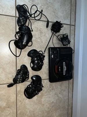 Sega Genesis 16-Bit System Model No. 1601 W/Hookups, & 2 Controllers (UNTESTED)