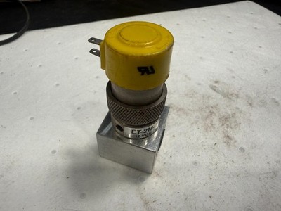 Clippard ET-2M-24 Solenoid Electronic Valve 2-Way Normally Closed 24VDC Refurb