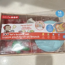 Skip Hop Zoo Pretend Play Kitchen Set, 16 Pieces, Pop-Up Toaster & Magic Reveal