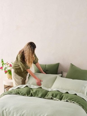 Linen House Nimes Linen Duet Quilt Cover Set (Moss-Wasabi) - Super King