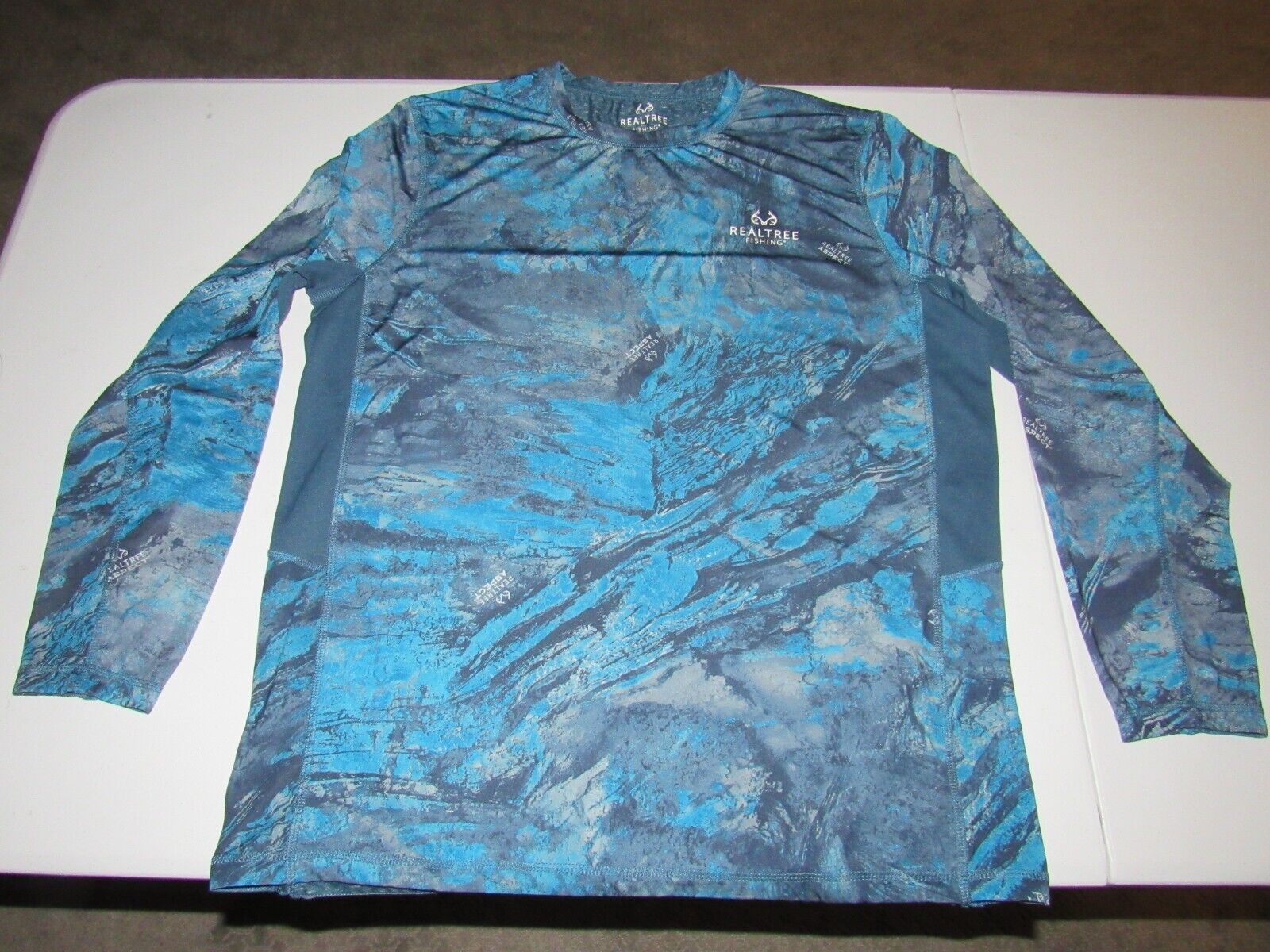 Realtree Aspect Men's Blue Long Sleeve Performance Fishing Shirt