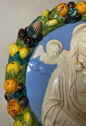 Antique Italian majolica Della Robbia glaze pottery religious Mary wall plaque - Picture 9 of 10