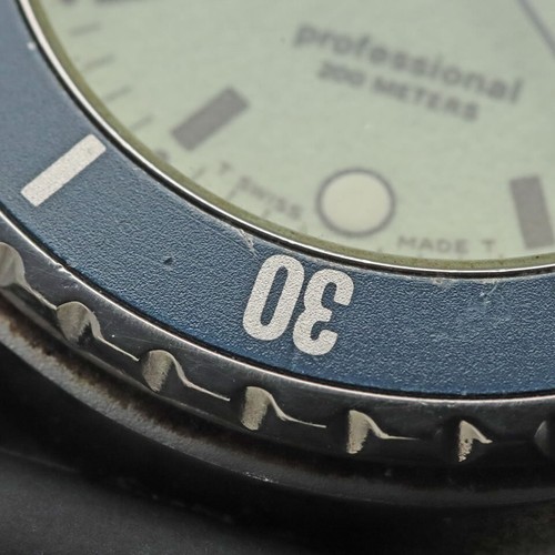 Wristwatch USED TAG HEUER NIGHT DIVERS 1500 PROFESSIONAL Quartz Black Silver - Picture 7 of 12