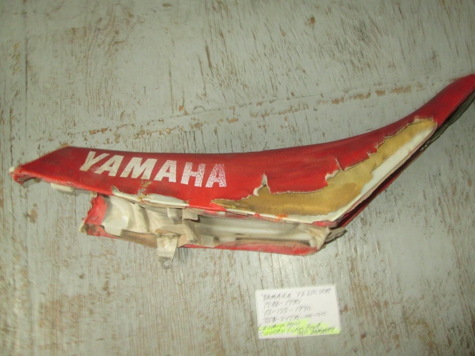 Yamaha 1988-1990 YZ250 SEAT 3JD-24770-10-00, CUBIERTA POBRE (ZVM-00 PAN) ÁSPERA Foto 2 de 4