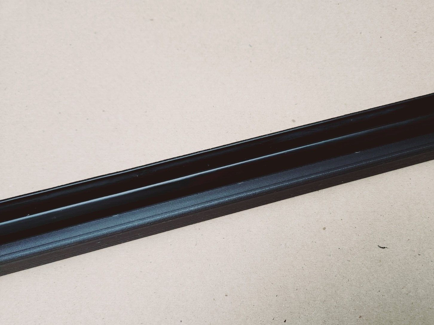 Durango Aspen Front Door Window Glass Run Seal Inner Beltline Sweep Mopar OE OEM