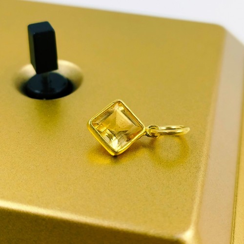 Pequeño dije de oro citrino sólido de 14k con dije colgante hecho a mano - Imagen 4 de 8