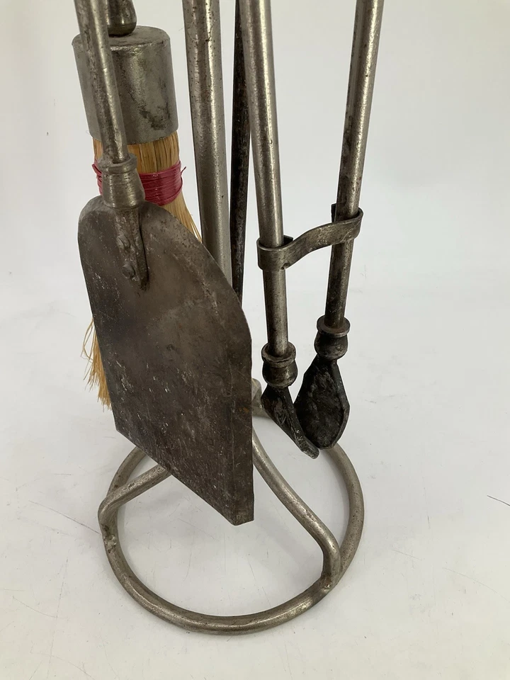 Juego de herramientas de chimenea forjadas a mano grande hierro forjado ÚNICO Bradley Hubbard? 5 piezas Foto 2 de 4