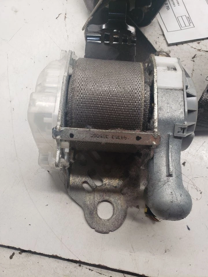 Seat Belt Front Bucket Driver Retractor Fits 09 ACADIA 1359305 - Image 3 of 4