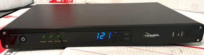 ROCKETFISH 8 OUTLET CONSOLE POWER MANAGER W/ SURGE PROTECTION & NOISE FILTERING