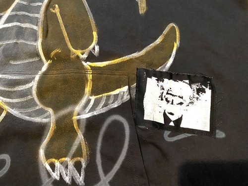Guernika Dragonite Sudadera con Capucha Pintada Pokemon Guernica - Imagen 8 de 8