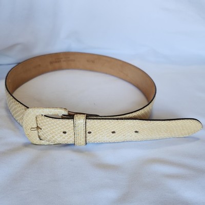 Giorgio Armani Women s 26 Cream Color Genuine Python Snake Skin Belt Italy Made