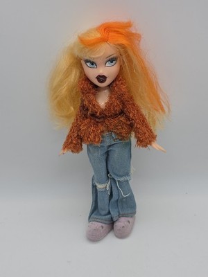 BRATZ DOLL MGA CLOE ORANGE STREAK HAIR 