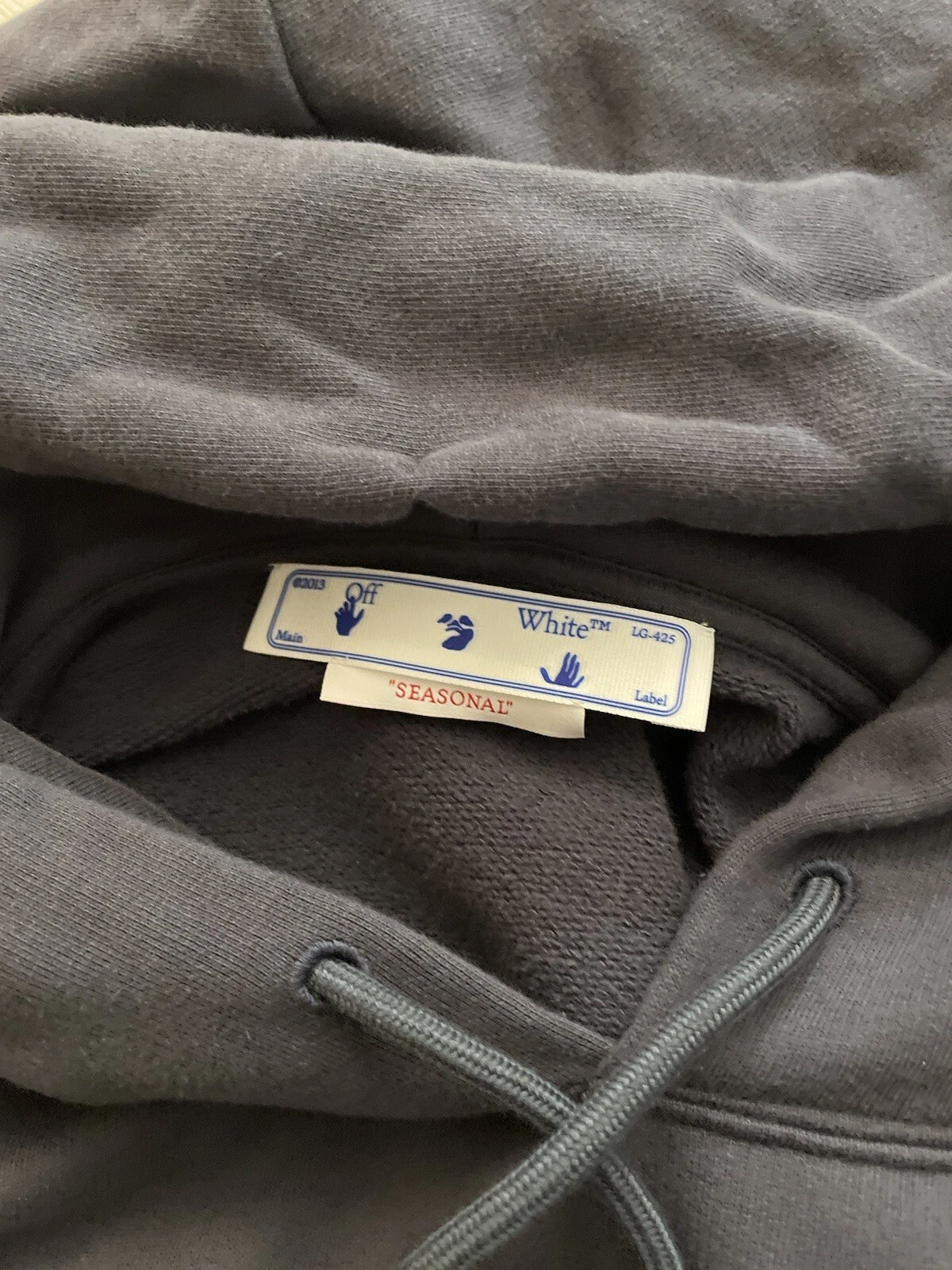 Off White c o Virgil Abloh Graffiti Print Graff Pupp Hoodie