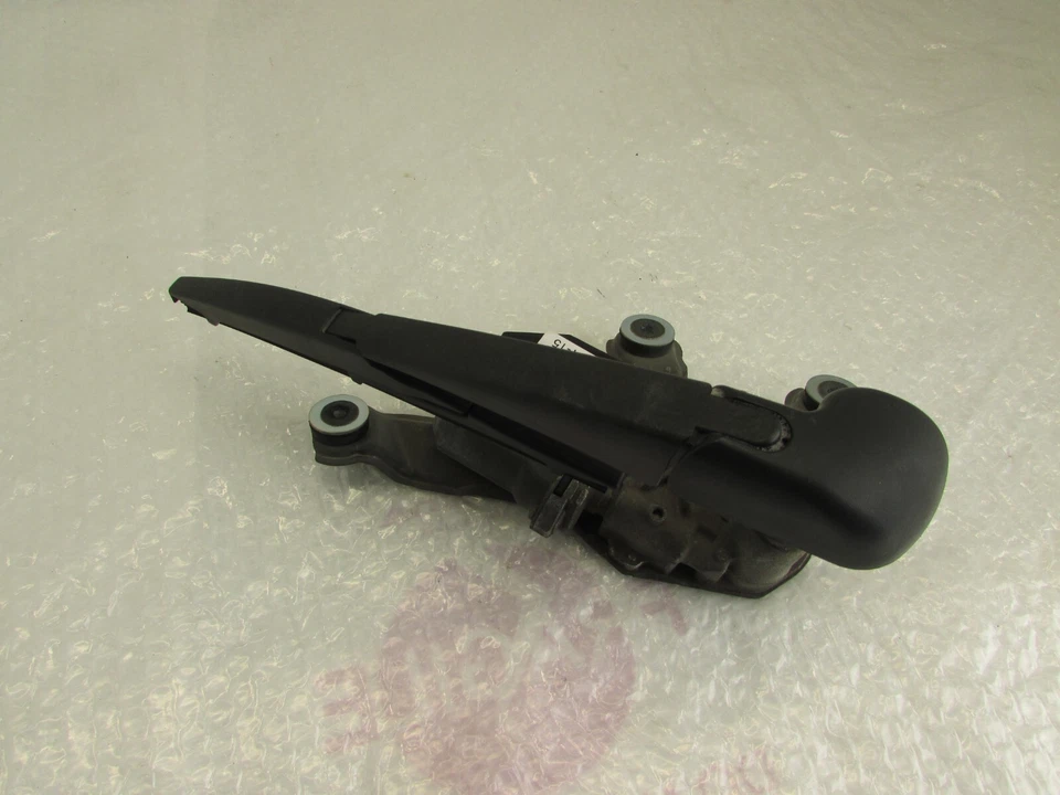 Motor y brazo limpiaparabrisas trasero Lexus CT200H 2011-2017 OEM 85130-76010 Foto 4 de 4