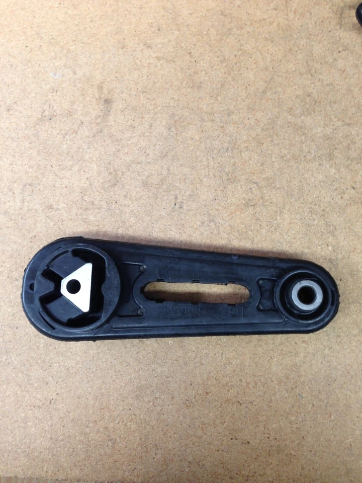 Montaje de puntal de par 2007-2021 para Nissan Cube NV200 Tida Versa 2015-2018 City Exp Foto 3 de 3