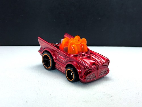 2023 Hot Wheels Super Treasure Hunt STH # Classic TV Series Batmobile, Loose - Picture 2 of 4