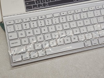 Jelly Comb K015G Multi-Device Keyboard for Mac