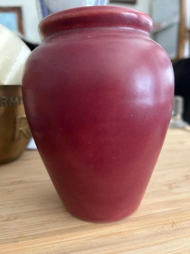 Hywood Vase Niloak 5 inch.