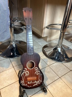 Unbranded Harmony Hawaiian Scene Ukulele w/Hard Case