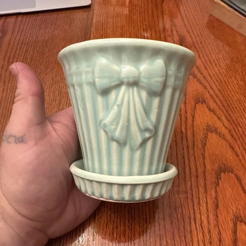 Vintage Shawnee Pottery Baby Blue Robin Egg Bow Pot With Base 4.5” 1940s READ