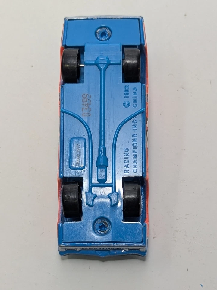 1/64 NASCAR LEGEND / RICHARD PETTY / CARGADOR DODGE 1977 / coche de carreras de campeonato Foto 4 de 4