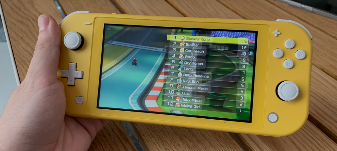 Nintendo switch Lite イエロー 71Z9C+MfBIL._UF894,1000_QL80_.jpg