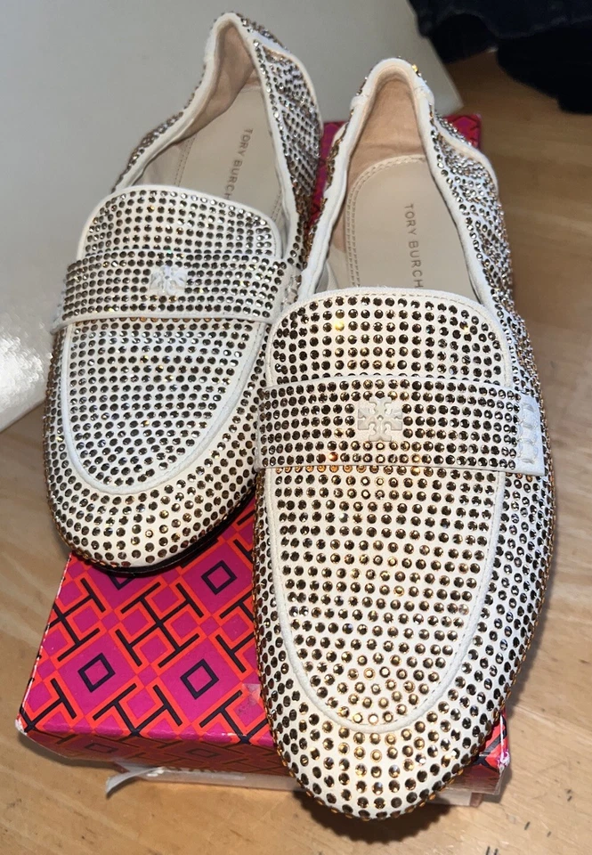 Mocasín Tory Burch Champagne Cubierto de Cristal Crema Gamuza Ballet Plano Talla 7.5 ¡EXCELENTE ESTADO USADO! Foto 2 de 4