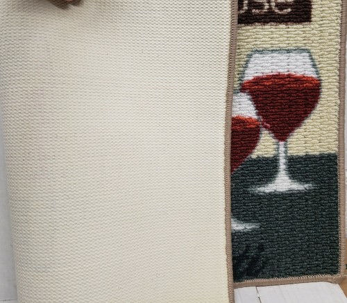 STRUKTURIERTER KÜCHENTEPPICH (rutschfest) (18"x30") 3 WEINFLASCHEN & 4 WEINGLÄSER, rechts., Ah - Bild 6 von 7