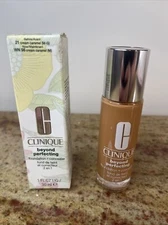 Clinique Beyond Perfecting Foundation + Concealer 2-in-1 Cream Caramel 21