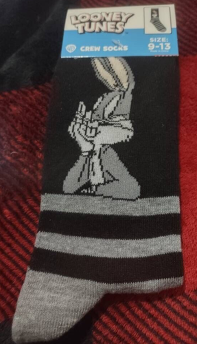 BUGS BUNNY - Looney Tunes - Men's crew socks - size 9-13 - NWT - FREE SHIP