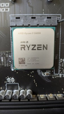 AMD Ryzen 5 5600G Prozessor (4,4 GHz, 6 Kerne, Sockel AM4)