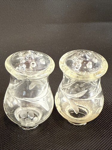 QUAKER SILVER CO. ETCHED HURRICANE GLASS SALT PEPPER SHAKER Tops Only! - Picture 3 of 10