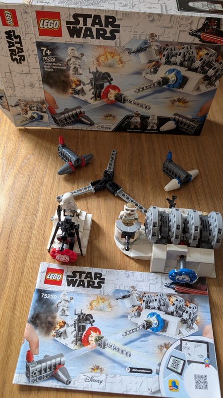 LEGO Star Wars 75239 Action Battle Hoth Generator Attack Building Kit Complete