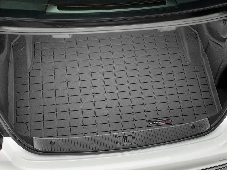 Alfombrilla de maletero WeatherTech Cargo Liner para AMG E 63 Clase S/E - Negra Foto 2 de 4