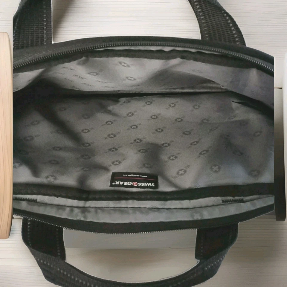 Swiss Army Laptop/Shoulder Bag Carrying Case - LNC - Image 3 of 4