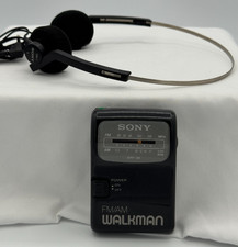 Vintage Sony Walkman Portable AM / FM Player SRF39 W/ Original Headphones Tested