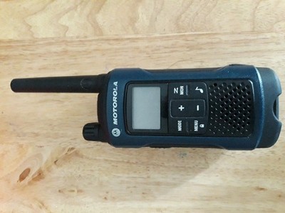Motorola Talkabout Walkie Talkie T460 2 Way Radio With Cord Only. Tested