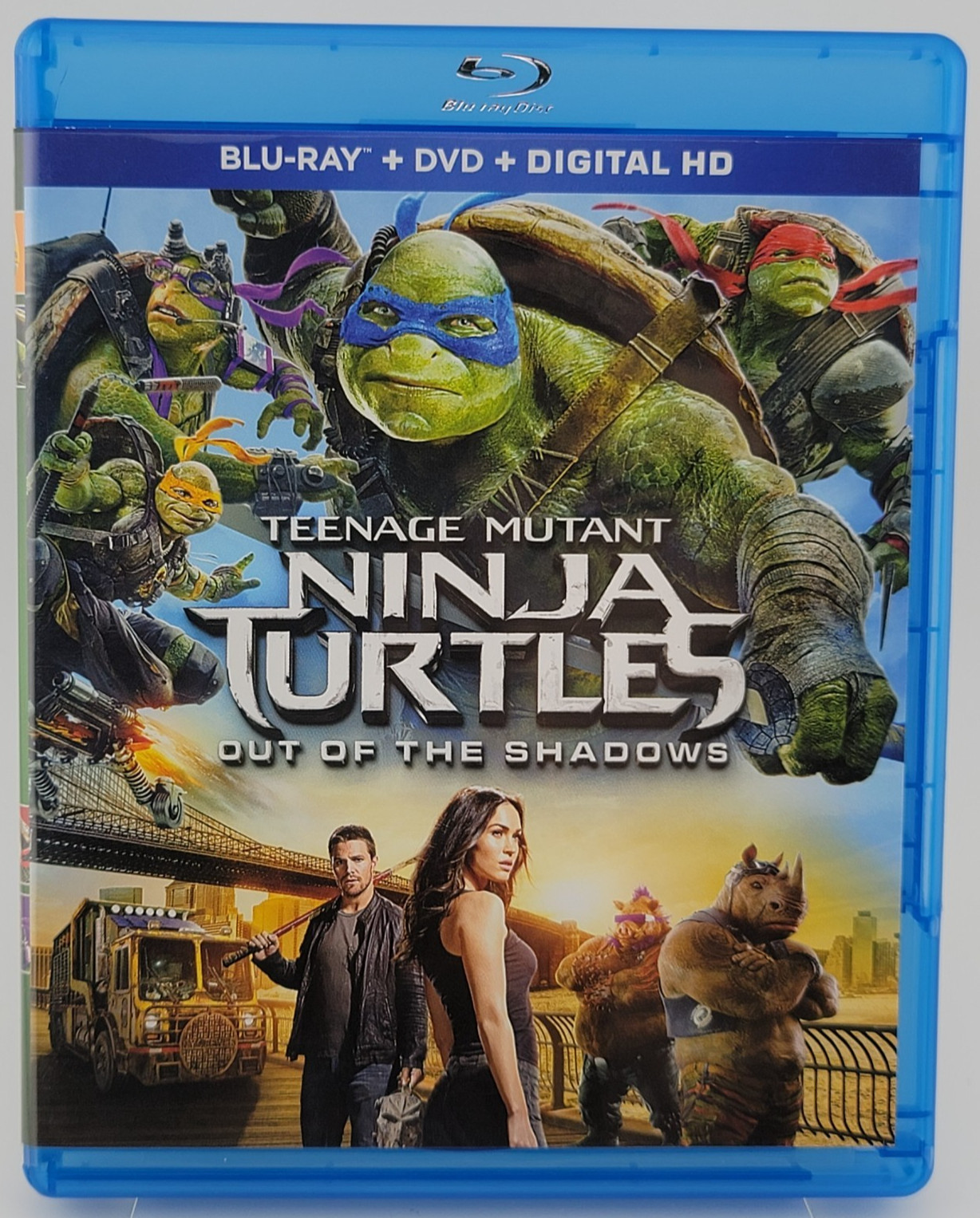 TMNT Out of the Shadows Blu-ray DVD Megan Fox Stephen Amell Very Good Condition