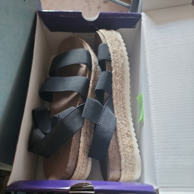  NEW   Womens Slip On Platform Sandals - Steve Madden (Size 10 US)