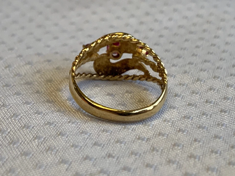 Anillo Oro Amarillo 10K 2.56g Joyería Fina Talla 6 Banda Piedras Color Magenta Foto 4 de 4